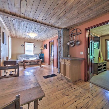 Pet-Friendly Cottage With Fire Pit - 3 Mi To Siu! Carbondale Exterior photo