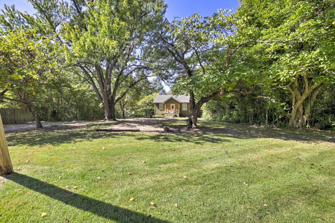 Pet-Friendly Cottage With Fire Pit - 3 Mi To Siu! Carbondale Exterior photo