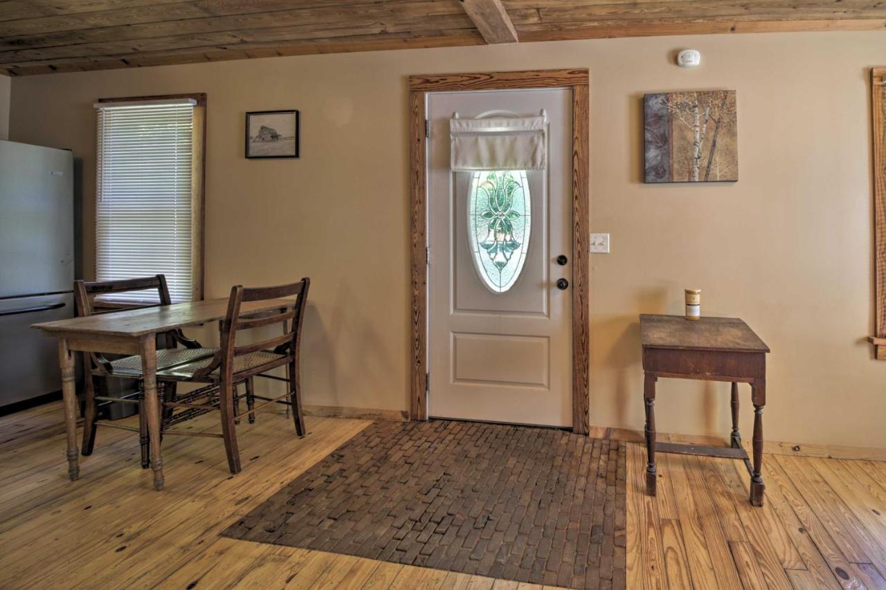 Pet-Friendly Cottage With Fire Pit - 3 Mi To Siu! Carbondale Exterior photo