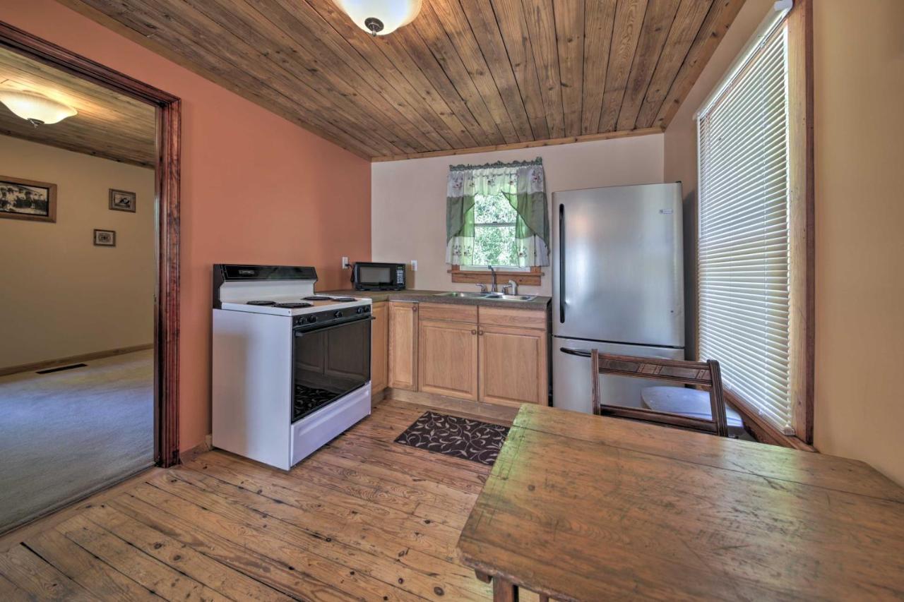 Pet-Friendly Cottage With Fire Pit - 3 Mi To Siu! Carbondale Exterior photo